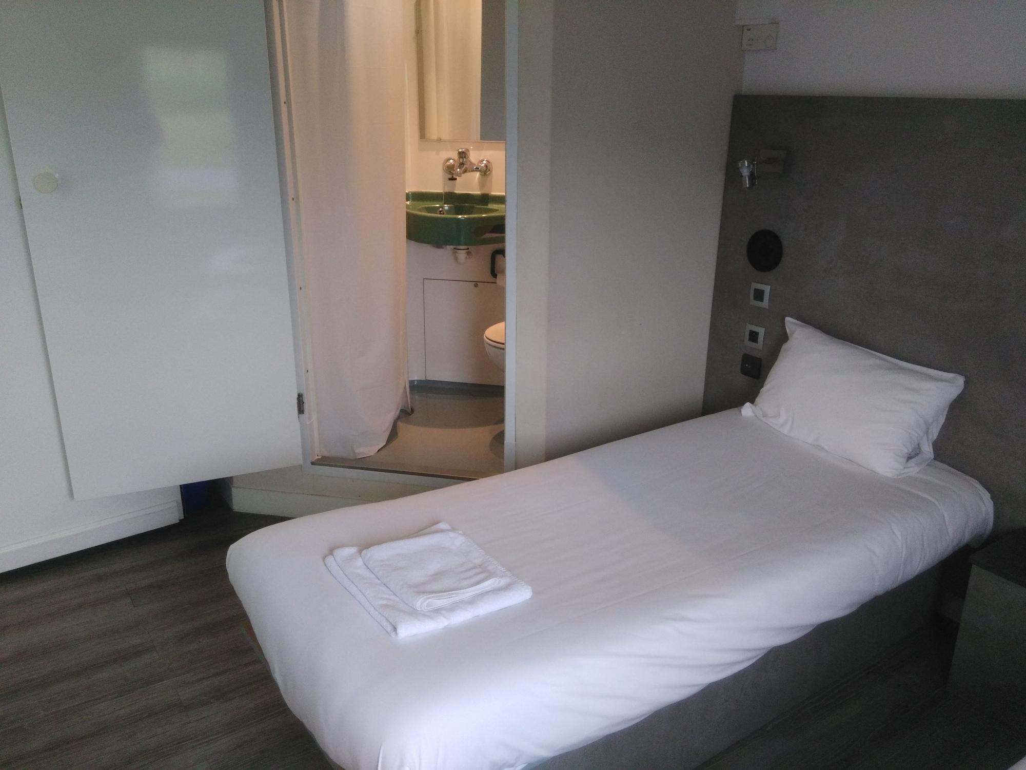 Fasthotel Le Mans Nord Fh Confort Saint-Saturnin  Ngoại thất bức ảnh