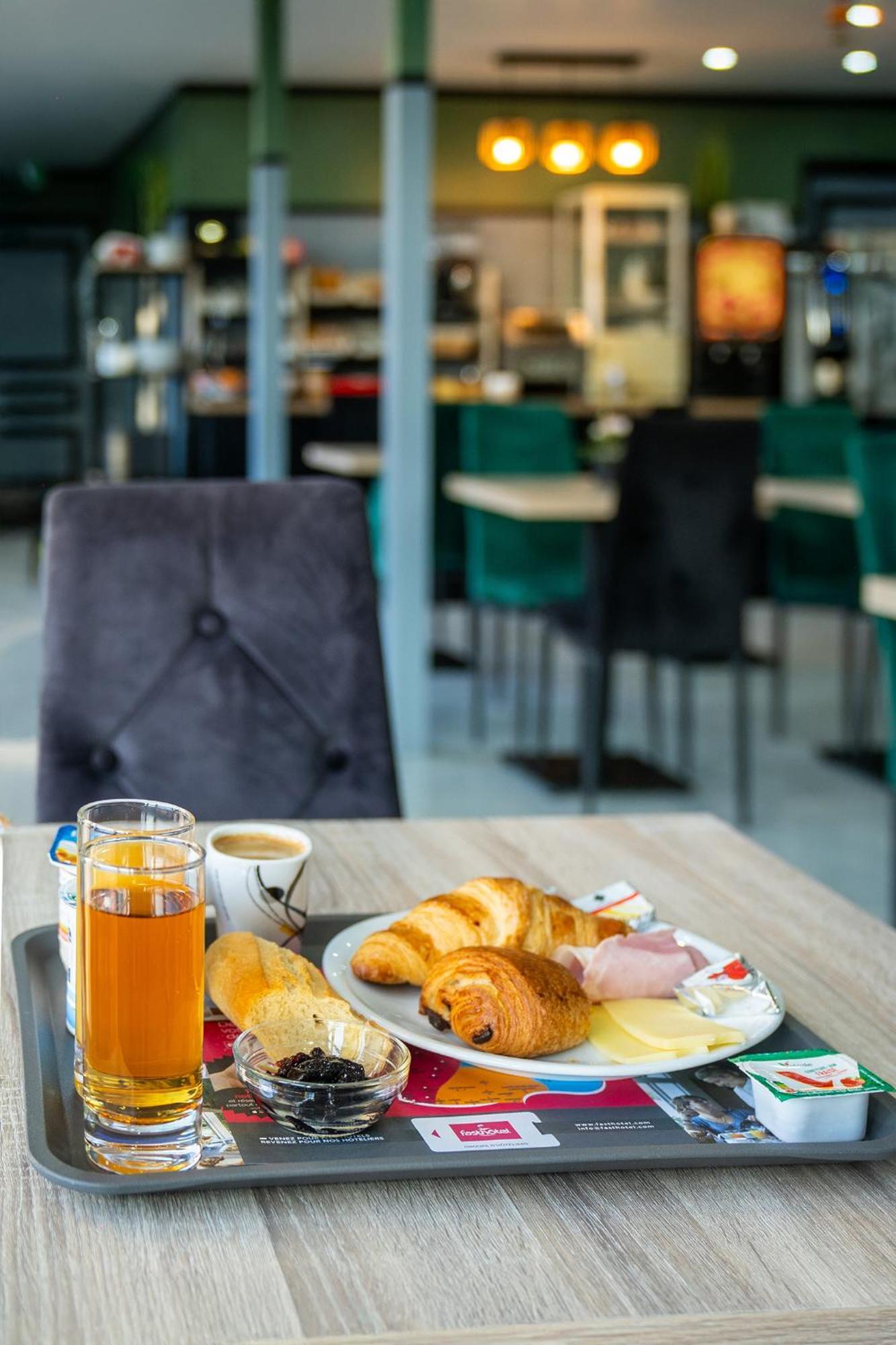 Fasthotel Le Mans Nord Fh Confort Saint-Saturnin  Ngoại thất bức ảnh
